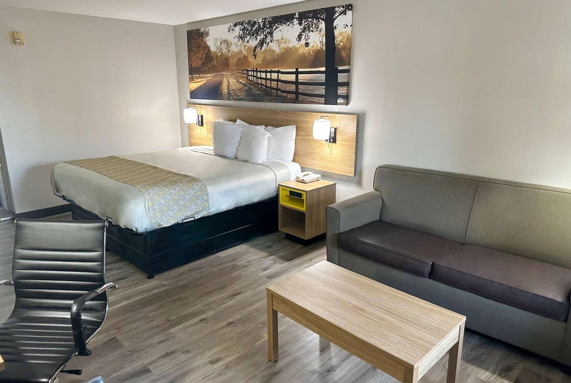 Days Inn & Suites By Wyndham Опелусас Экстерьер фото